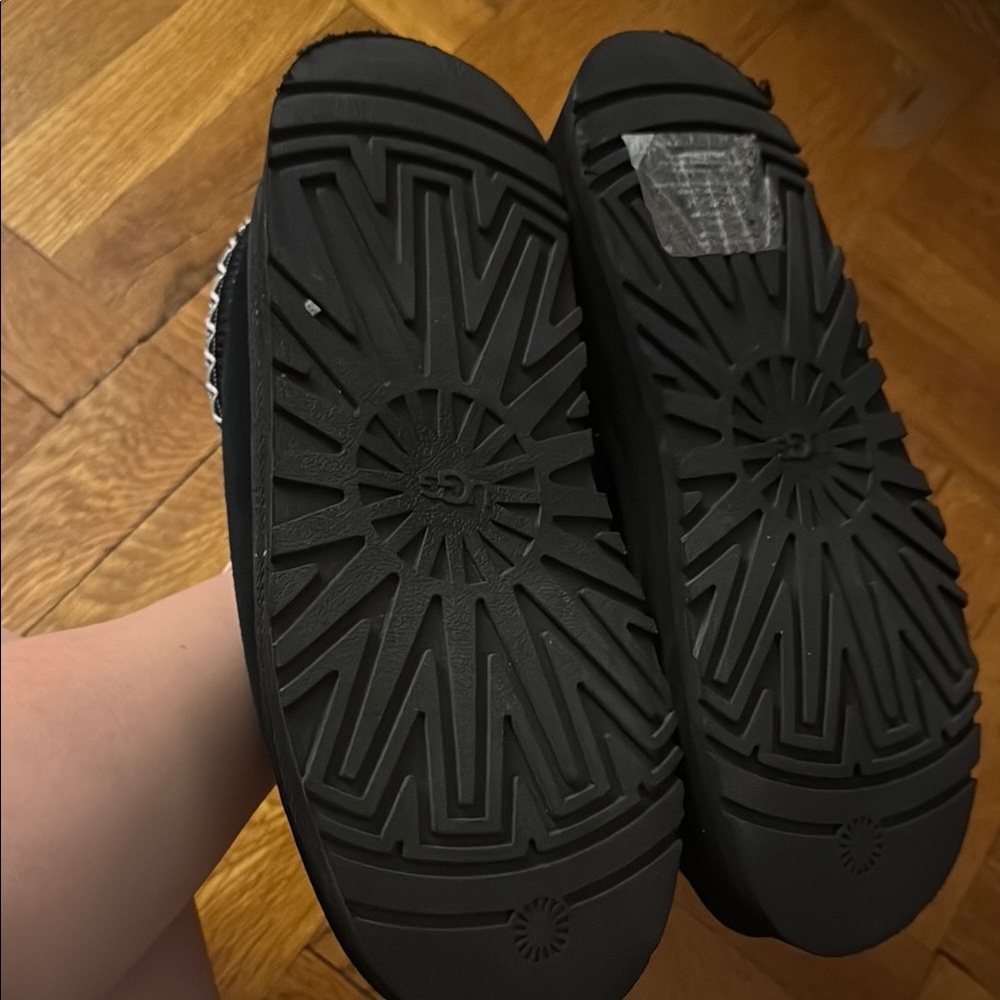 UGG Women’s Tazz II Clogs - Picture 2 of 8